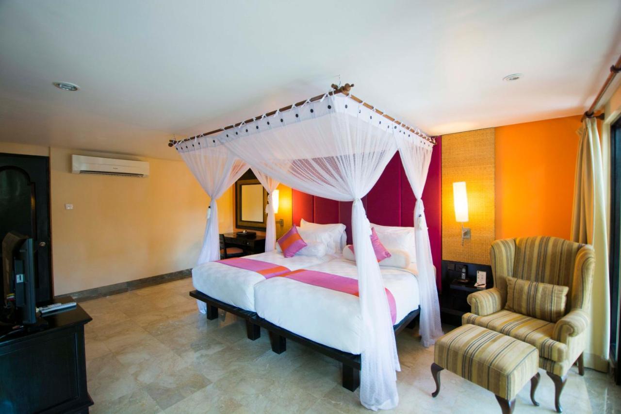 The Royal Beach Seminyak Bali Exterior foto