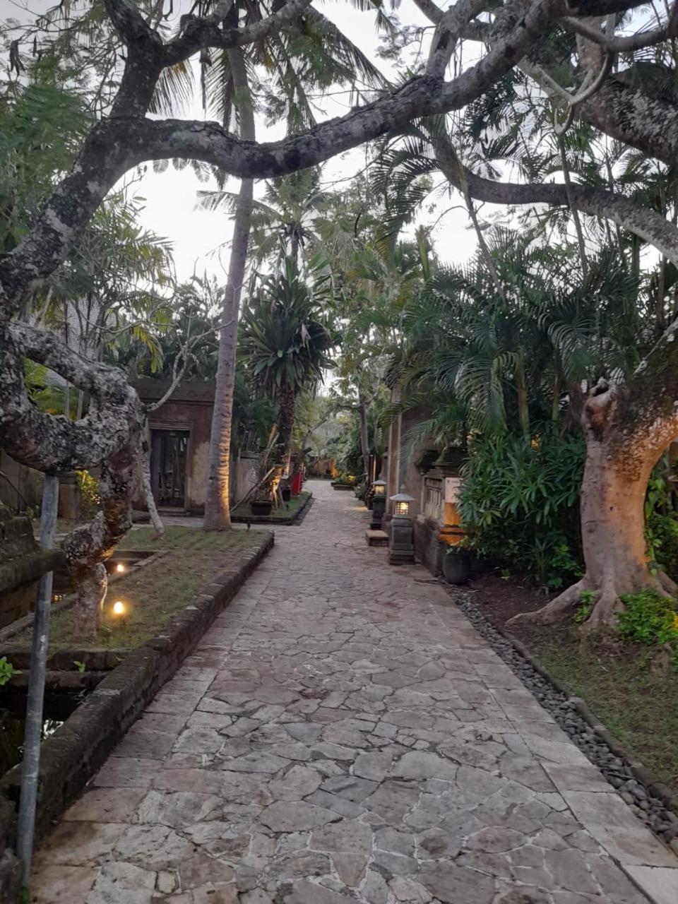 The Royal Beach Seminyak Bali Exterior foto