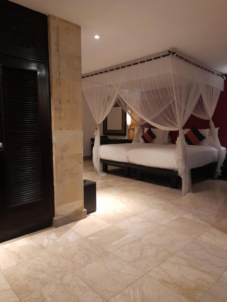 The Royal Beach Seminyak Bali Exterior foto