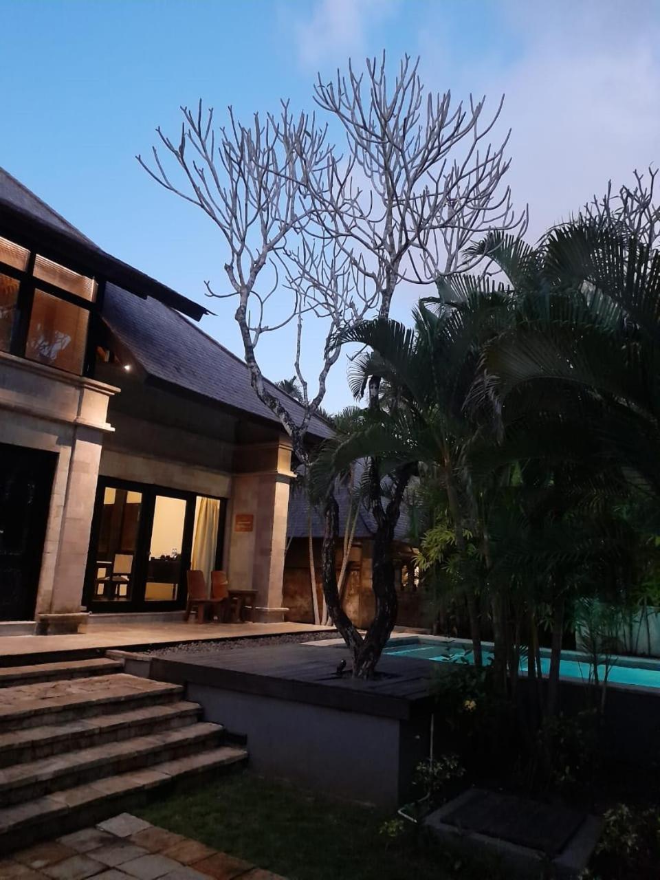 The Royal Beach Seminyak Bali Exterior foto